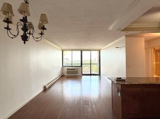 162-27 79th Ave #332, Fresh Meadows, NY 11366