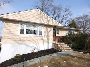 16 Eldor Ave, New City, NY 10956