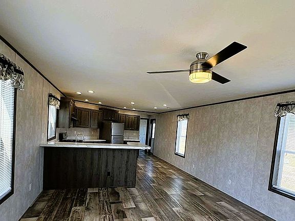 4th image of 1687 Meadow Ln #31