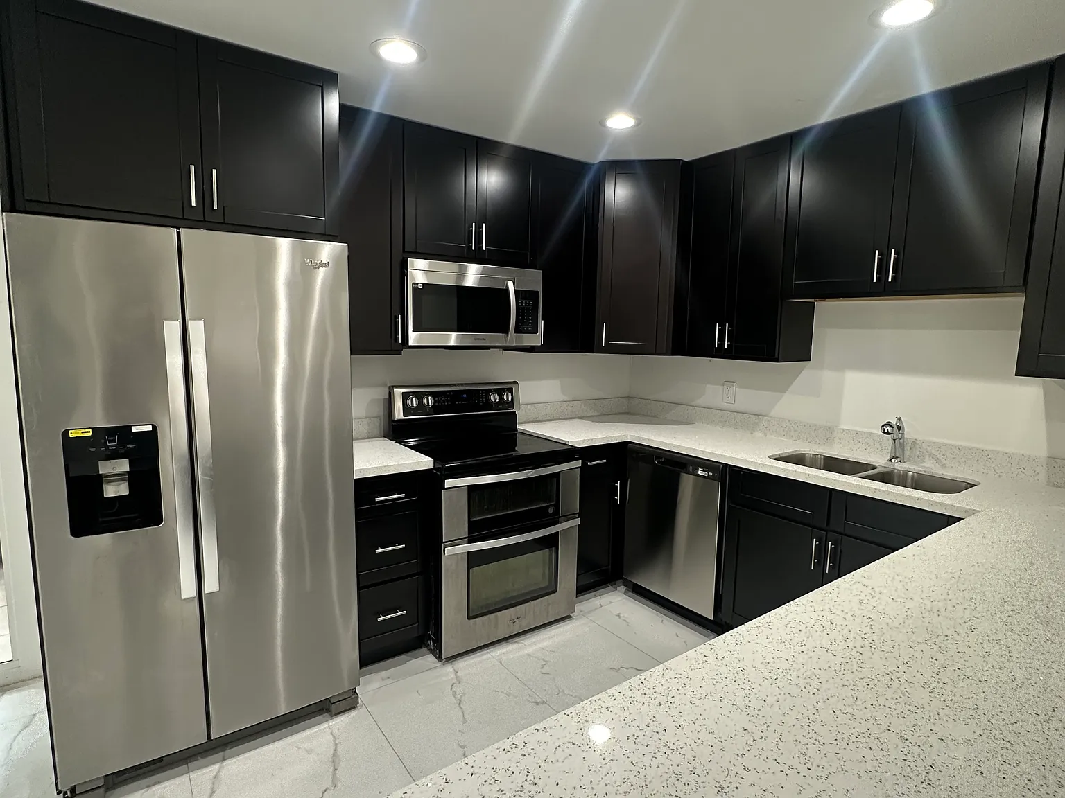 3 bed, 2.5 bath, 1276 sqft, $2,600 — Photo 1