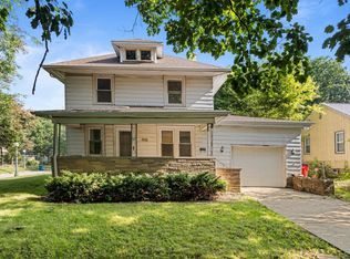 1518 W University Ave, Champaign, IL 61821