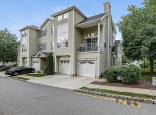 41 Wildflower Ln, Morristown, NJ 07960