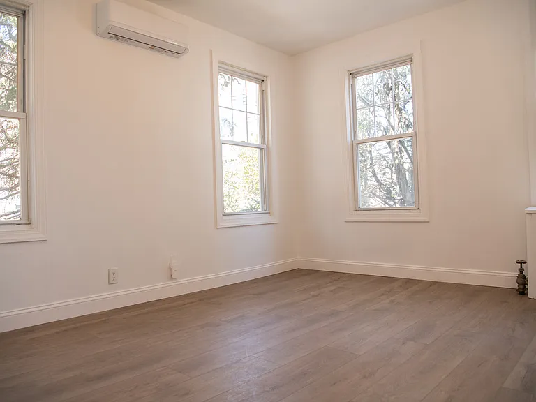 46 Garden Pl #2 — Photo 10