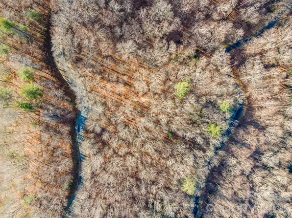 762 Scarlet Oak Rd, Tuckasegee, NC 28783