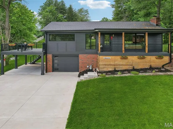 527 W Lake Dr, Edwardsville, IL 62025