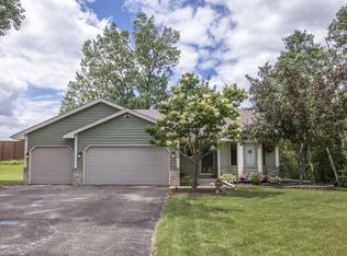 5889 Otter View Trl, White Bear Township, MN 55110