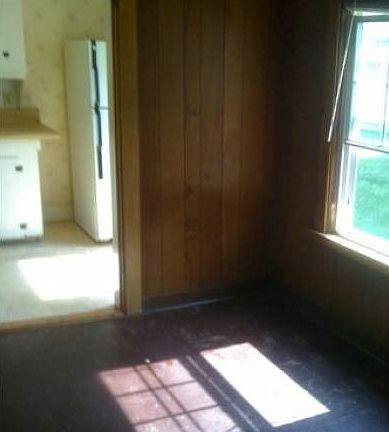 Bedroom w/ walkin closet