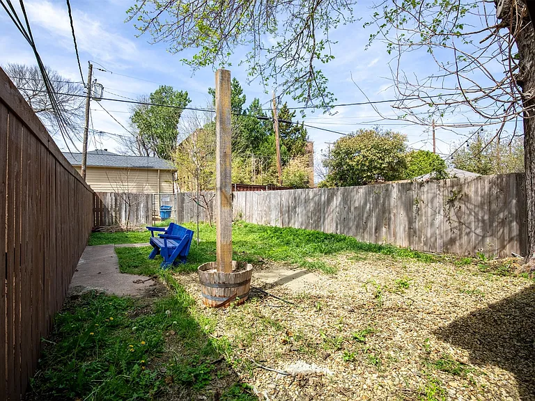 415 N Winnetka Ave — Photo 24