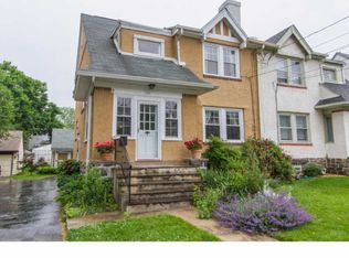 131 Arnold Rd, Ardmore, PA 19003