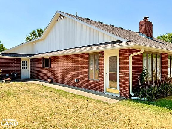 4th image of 1802 Arolyn Dr