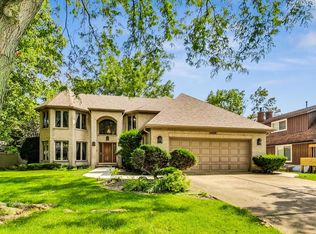 1429 Woodlawn Ave, Glenview, IL 60025