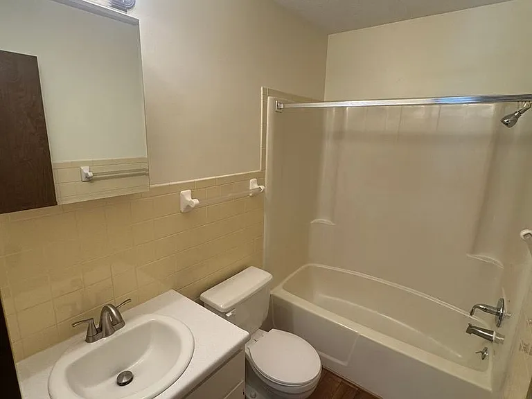 41 Campbell Dr — Photo 10