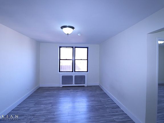 3rd image of 13261 Sanford Ave APT 6D