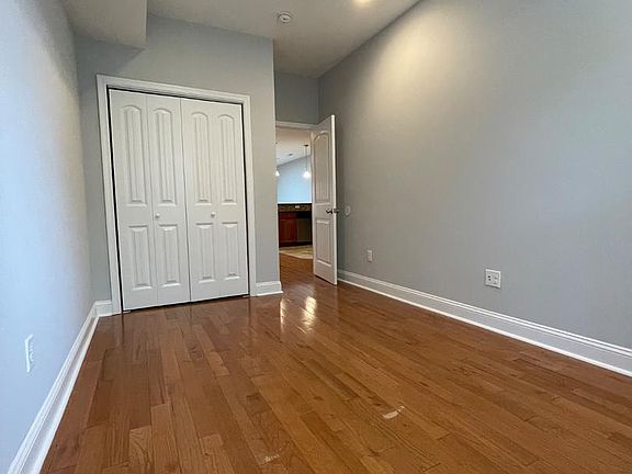2nd image of 5020 Beaumont Ave