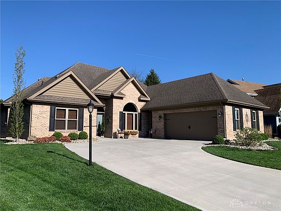2nd image of 820 Westlake Dr