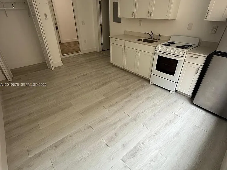 75 Glen Royal Pkwy #3 — Photo 2