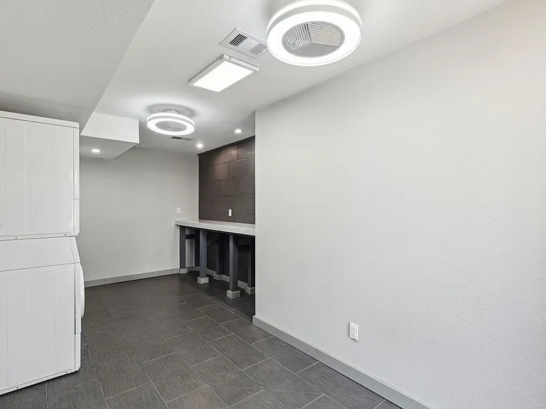The Ace Apartments — Photo 27