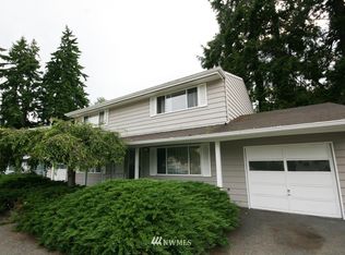 945-947 N 163rd St, Seattle, WA