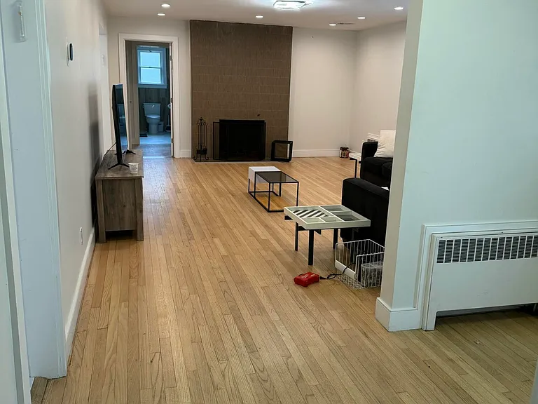 2025 Lesser Pkwy — Photo 5