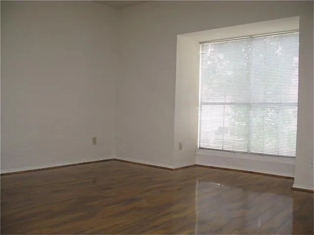 2100 Tanglewilde St #680 — Photo 7