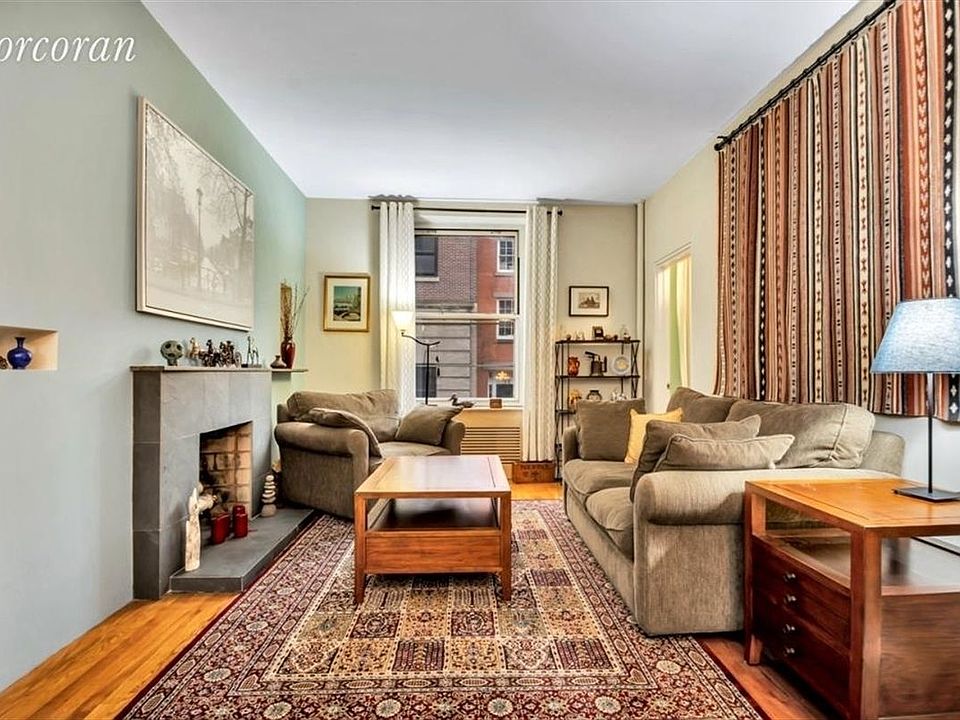 1st image of 32 Willow Pl APT 3