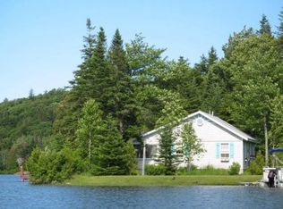 341 Memory Ln, East Hardwick, VT 05836
