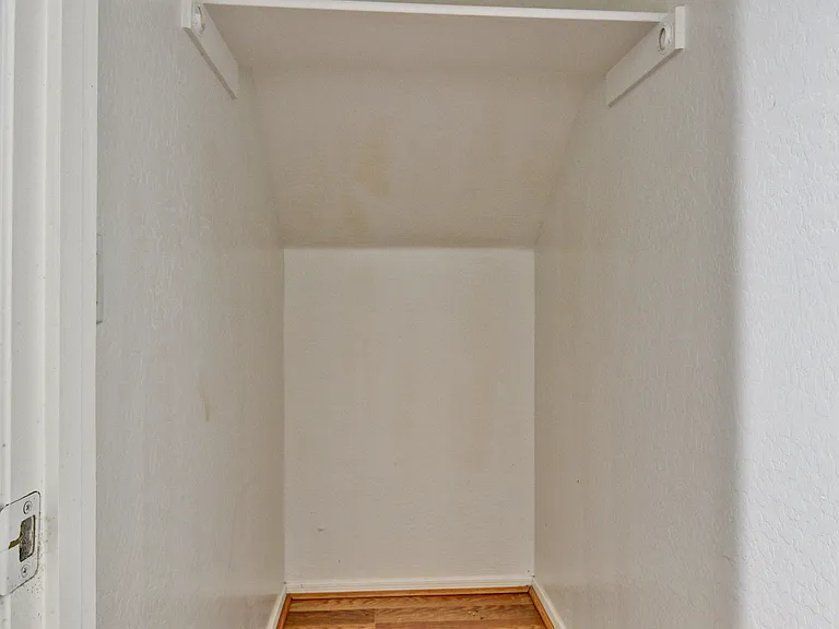 10115 W Parkway Dr — Photo 8