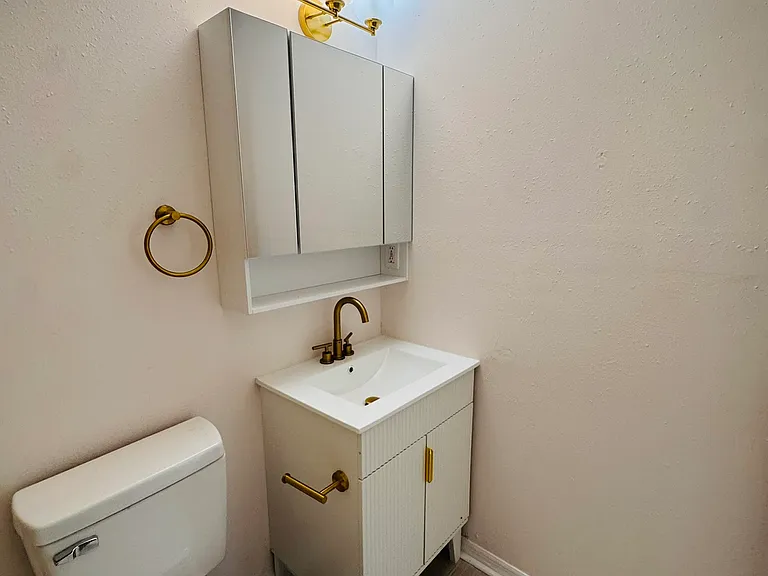 6650 Pinnochio Dr — Photo 23