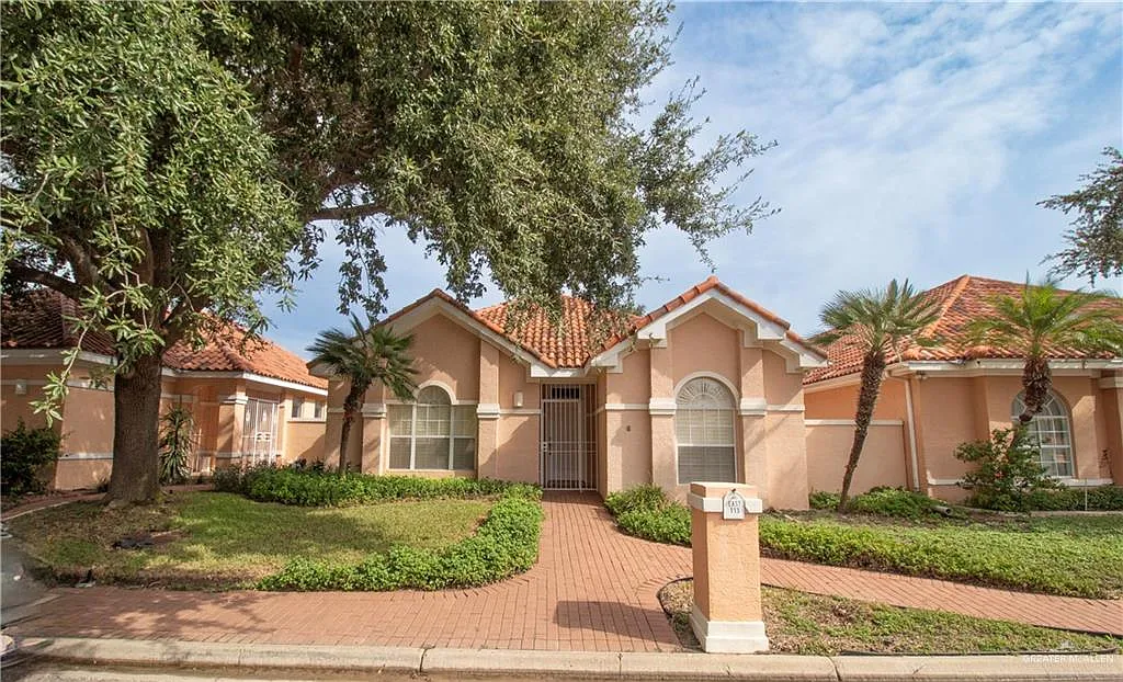 2 bed, 2.0 bath, 1782 sqft, $1,850 — Photo 2