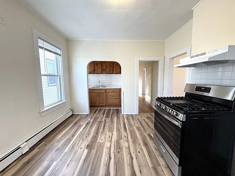 405 Ferry St #3 — Photo 1