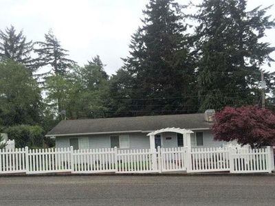3867 Vista Dr, North Bend, OR, 97459