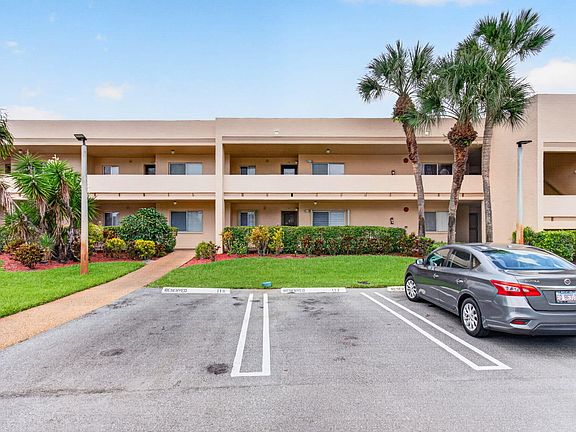 3rd image of 3212 Strawflower Way #218