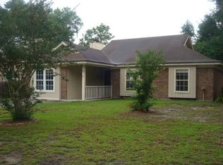 22 Country Walk Dr, Savannah, GA 31419