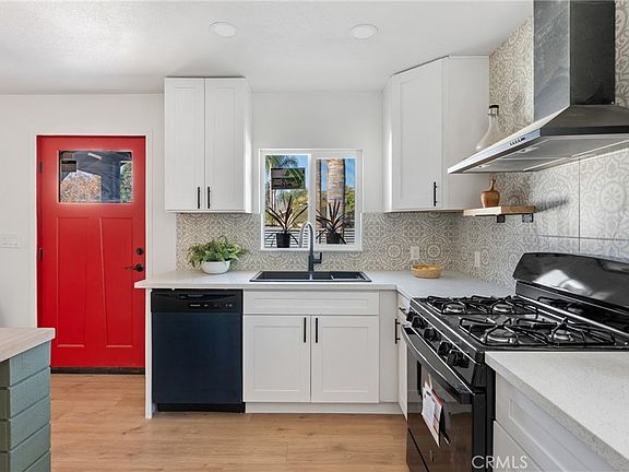 5th image of 24511 4th St