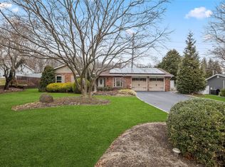 71 Katherine St, Port Jefferson Station, NY 11776