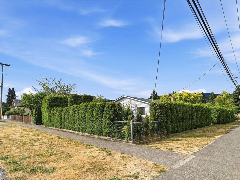 1st image of 1040 5th Ave