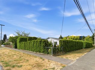 1040 5th Ave, Ladysmith, BC V9G 1N8