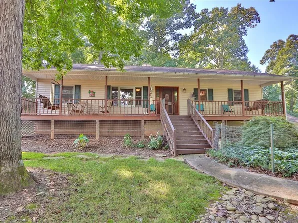 5841 Aquilla Creek Rd, East Bend, NC 27018