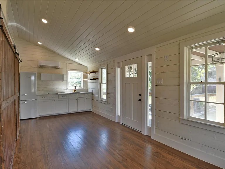 4875 Main St #TINY — Photo 13