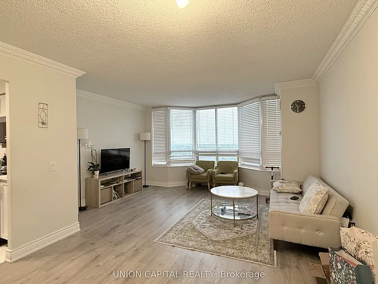 78 Harrison Garden Blvd #1007 — Photo 15