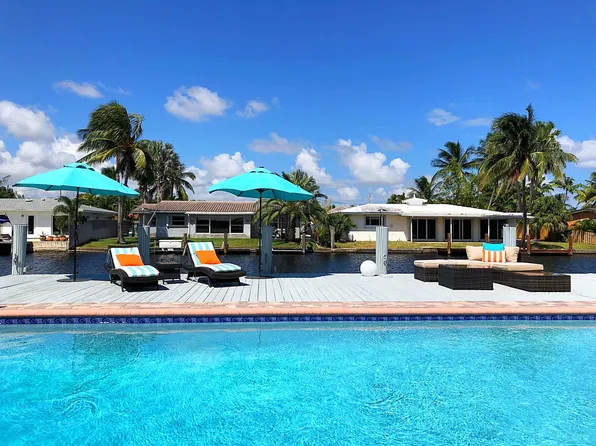 2133 NE 24th St, Wilton Manors, FL 33305