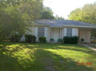 221 Whitehead Dr, Albany, GA 31705