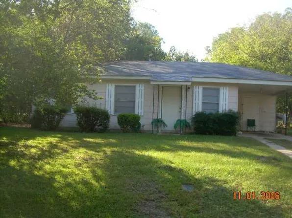 221 Whitehead Dr, Albany, GA 31705