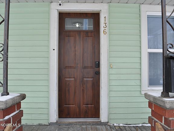 2nd image of 136 Steel St