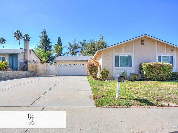 2nd image of 1829 Bluehaven Dr
