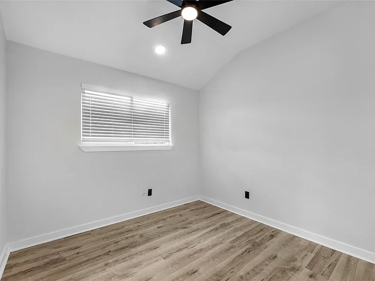 18503 Willow Moss Dr — Photo 13