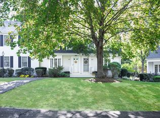 547 Washington St APT A10, Pembroke, MA 02359