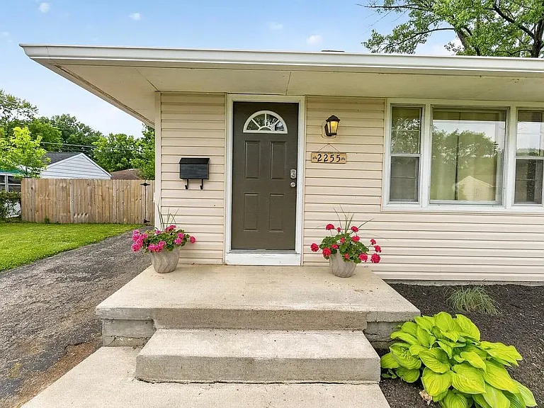 2255 Fenton St — Photo 12