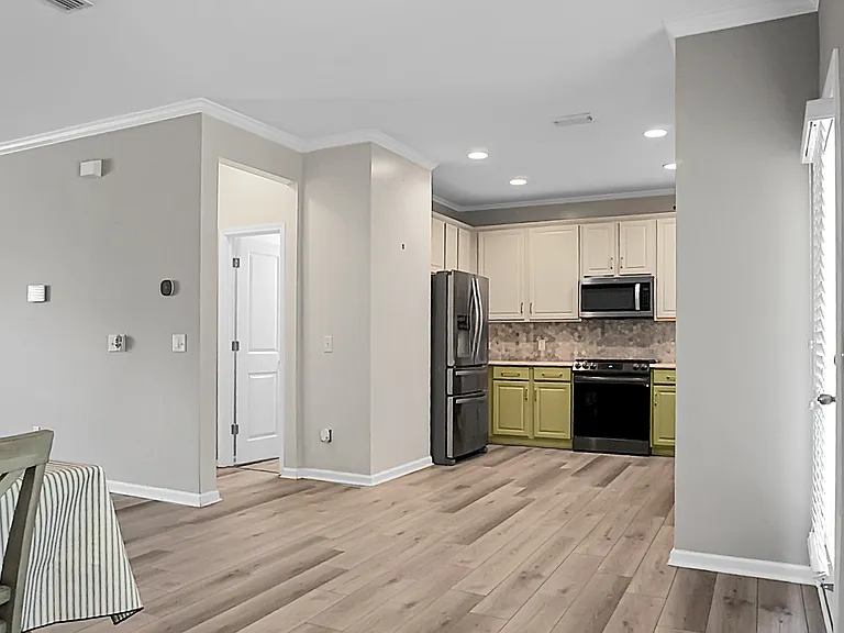 243 Oglethorpe Cir — Photo 22