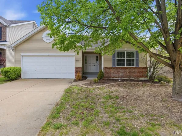 330 Hunters Heights Dr, Eureka, MO 63025